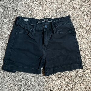 Universal Thread Women's Dark Jean Shorts Size 2/26 R